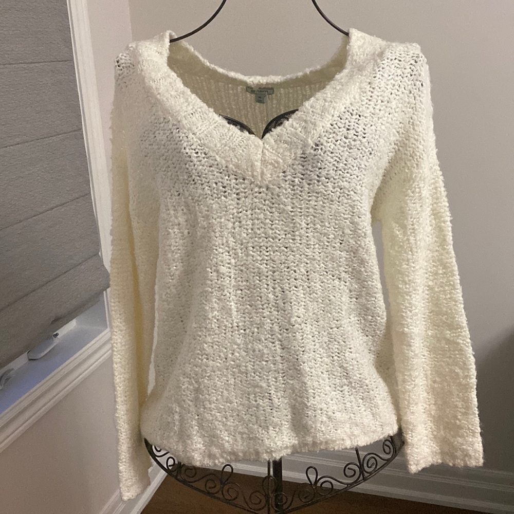 Susina white sweater. BNWT